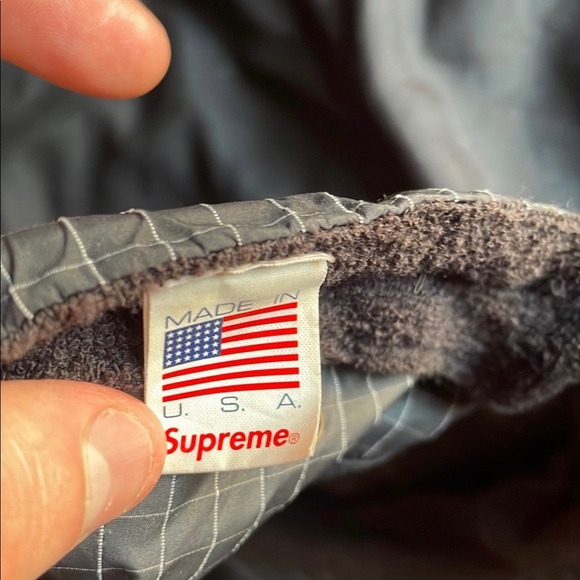 *SOLD* Supreme pull chord hat - Picture 3 of 3